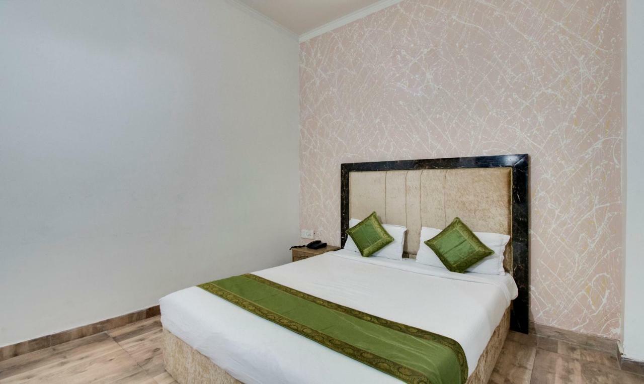 Itsy By Treebo - Royale Inn Meerut Exterior photo